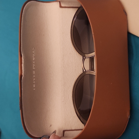 ? Oliver Peoples aviator sunglasses